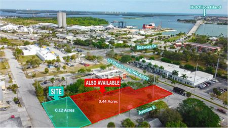A look at 604 N 6th St commercial space in Fort Pierce