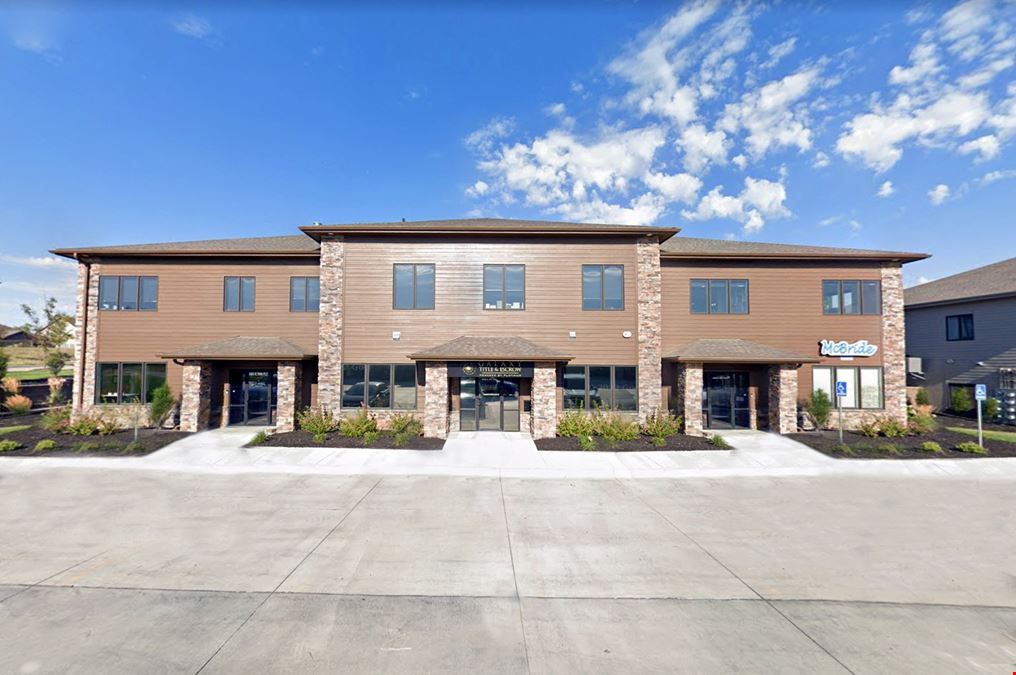 3306 N 190th Plz