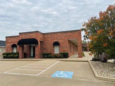 A look at 504 N Ridgeway Dr commercial space in Cleburne