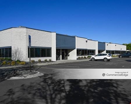 A look at Round Lake Business Center commercial space in Arden Hills