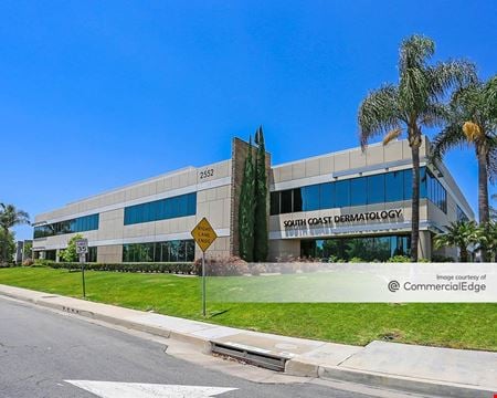 A look at Tustin Corporate Center - 2552 Walnut Avenue commercial space in Tustin