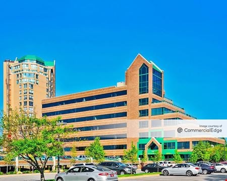 A look at Edinborough Corporate Center Office space for Rent in Edina
