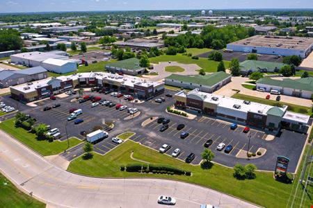 A look at Prairie Pointe Center commercial space in Peoria