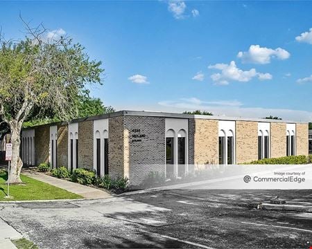 A look at Brass Professional Center - Finesilver, Garner, Midland & Fannin Buildings commercial space in San Antonio