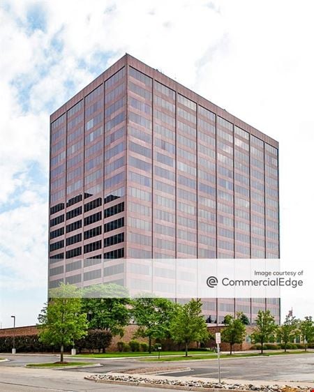 A look at Travelers Tower I commercial space in Southfield