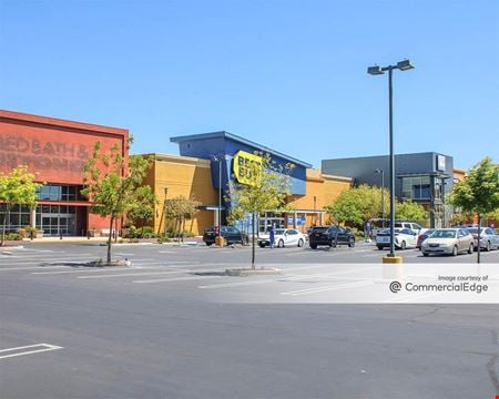 A look at Charleston Plaza commercial space in Mountain View