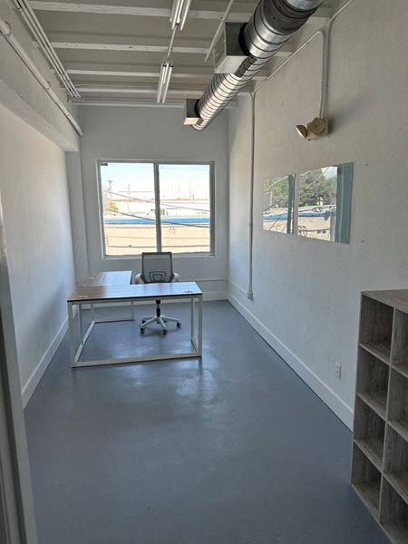 A look at 2115 Hollywood Blvd Office space for Rent in Hollywood