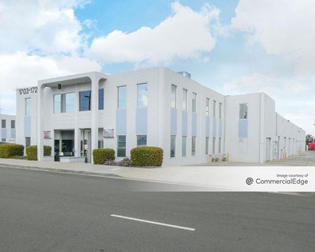 A look at Walnut Business Center Commercial space for Rent in Signal Hill