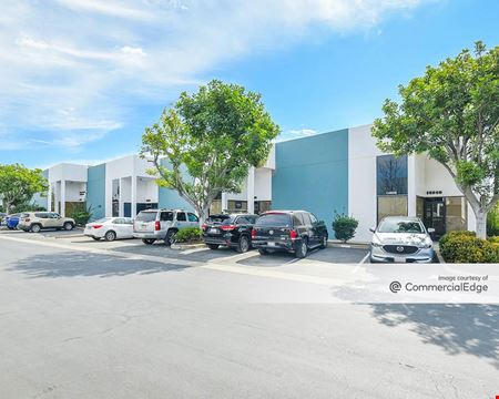 A look at Figueroa Business Park commercial space in Gardena