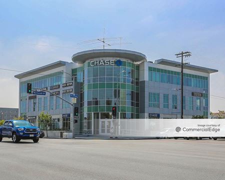 A look at 2970 West Olympic Blvd commercial space in Los Angeles