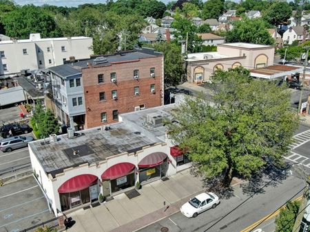 A look at 823-825 White Plains Rd commercial space in Scarsdale