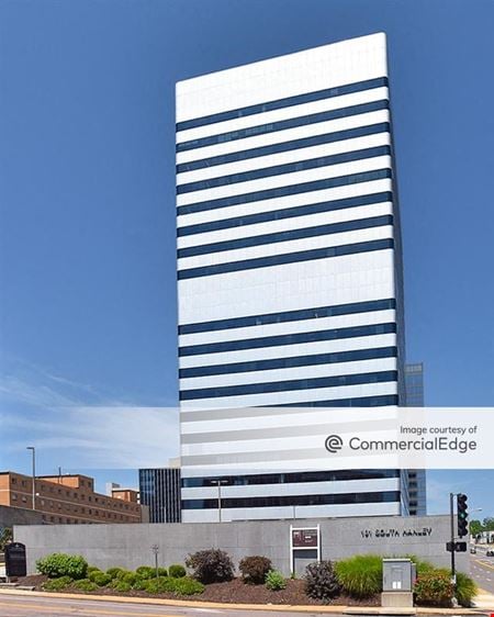 A look at Hanley Corporate Tower commercial space in St. Louis