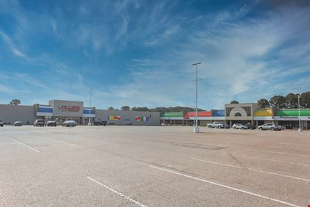A look at Military Crossing Retail space for Rent in Norfolk