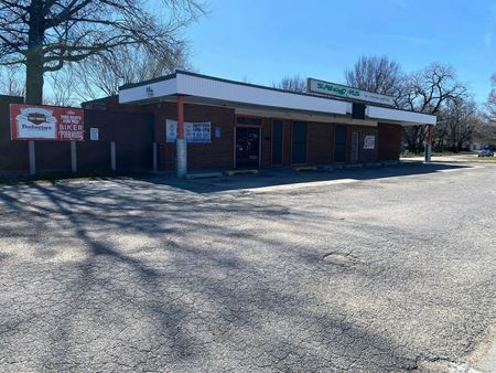 A look at 2301 E. Mt. Vernon St. commercial space in Wichita