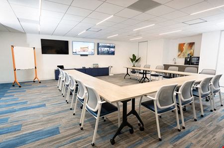 A look at Arlington Rosslyn Office Evolution commercial space in Arlington