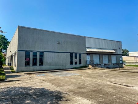 A look at 201 James Drive East commercial space in Saint Rose