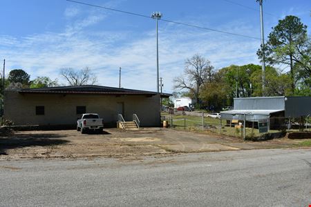 A look at 859 Clayton St. - 8,121 SF Warehouse & 1,800 SF Office 1/2 mile to Exit 172, I-65 commercial space in Montgomery