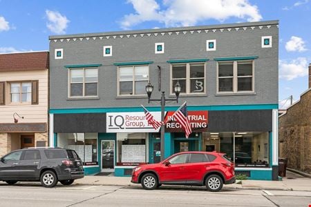 A look at 812 Washington St commercial space in Manitowoc