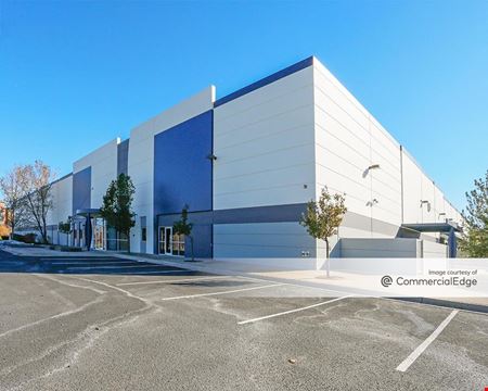 A look at Aurora Center 1 at Gateway Park Industrial space for Rent in Aurora