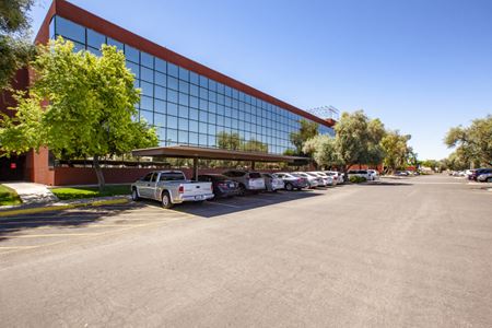 A look at 10000 North 31st Avenue commercial space in Phoenix