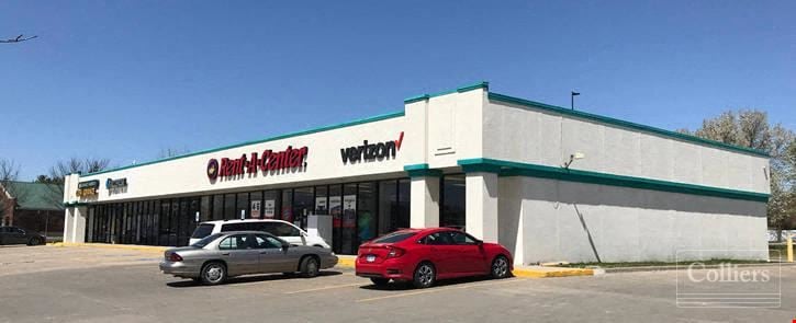High profile 1,030 SF leasing opportunity in Walmart outparcel!