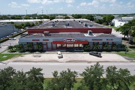 A look at Sam Ash Building commercial space in Miami Lakes