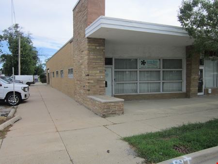 A look at 7956 Oakton Commercial space for Rent in Niles