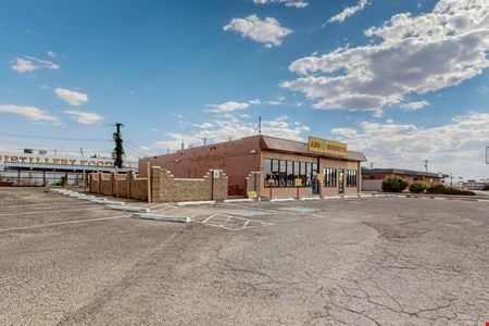 A look at 2920-2930 Candelaria NE commercial space in Albuquerque