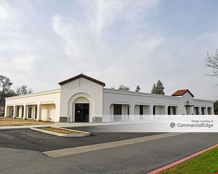 A look at Hyde Park Office Complex commercial space in Visalia