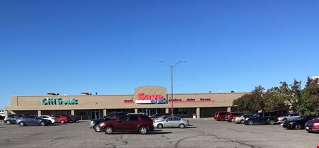 A look at Manhattan Plaza Retail space for Rent in Toledo