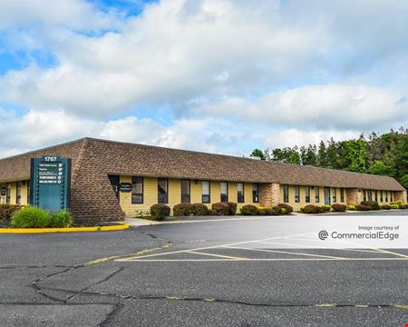 A look at Crossroads South Corporate Park - 1747 & 1767 Veterans Memorial Hwy Office space for Rent in Islandia