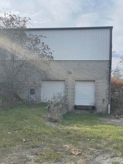 7,000 SF two-story Warehouse (Dividable)