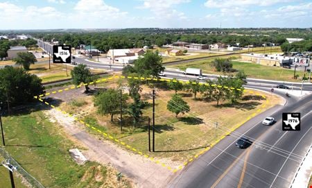 A look at FM 1516 and FM 1976 commercial space in Converse