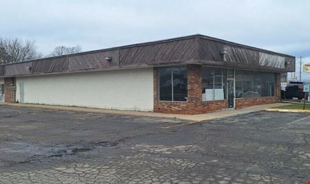 A look at 6046 S Cedar St commercial space in Lansing