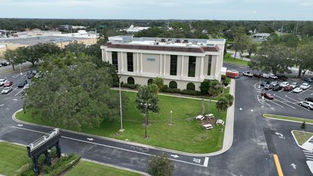 A look at 600 North Broadway Ave Bartow BB&T Office space for Rent in Bartow