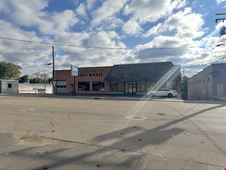 A look at 3320 NE Adams Street commercial space in Peoria