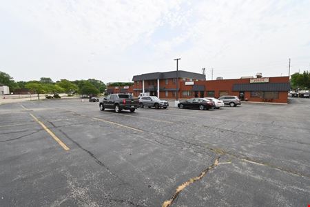 A look at 25 TURNER AVE commercial space in Elk Grove Village