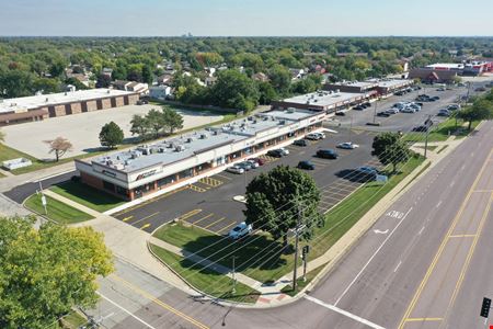 A look at Lakeview Plaza commercial space in Roselle