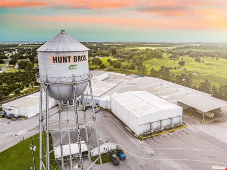 A look at Hunt Bros Complex commercial space in Lake Wales