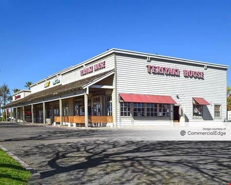 A look at Canal Farm Shopping Center commercial space in Los Banos
