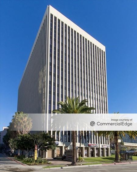 A look at Airport Center III Office space for Rent in Los Angeles