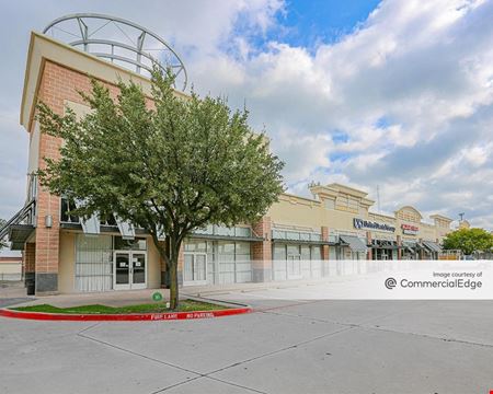 A look at Sam Moon Center commercial space in Dallas