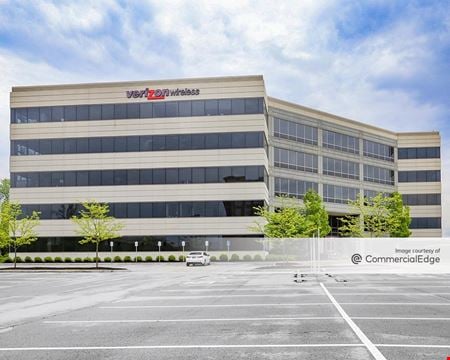 A look at One Parkwood Crossing Office space for Rent in Indianapolis