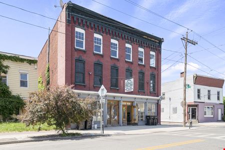 A look at 867 869 River St commercial space in Troy