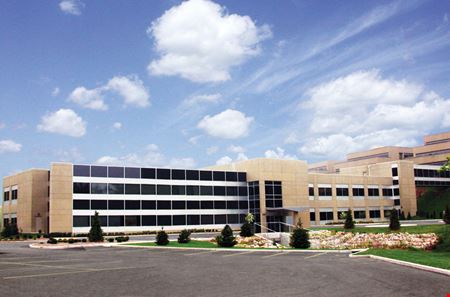 A look at Des Peres Medical Pavilion commercial space in St. Louis