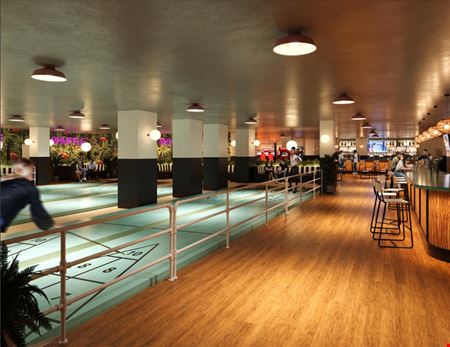 A look at 1735 Market St commercial space in Philadelphia