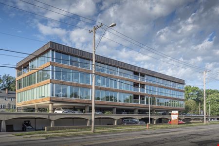 A look at 601 E 63rd Street commercial space in Kansas City