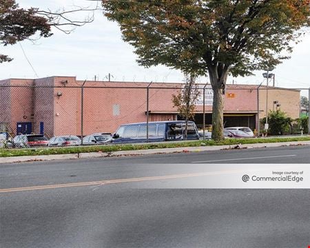 A look at 896 Frelinghuysen Avenue commercial space in Newark