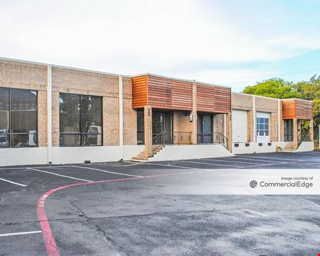 A look at Trinity Trail Center commercial space in Dallas