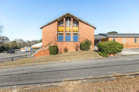 A look at 2270 Shurling Drive Macon GA commercial space in Macon